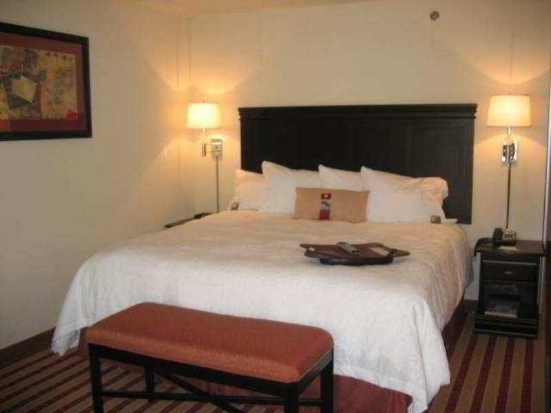Hampton Inn Clarion Room photo