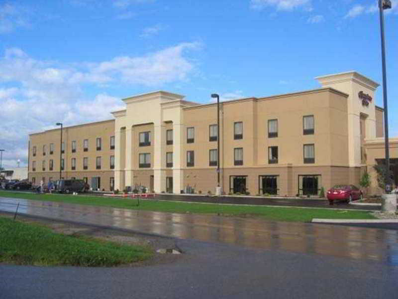 Hampton Inn Clarion Exterior photo